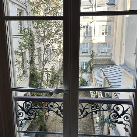 Bed & Breakfast 100m2 Flat D'artiste Paris